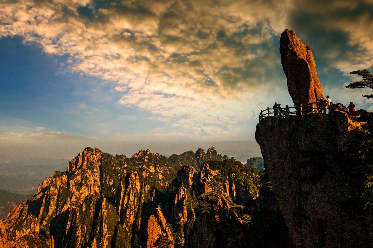 Flying-over-Rock-Huangshan